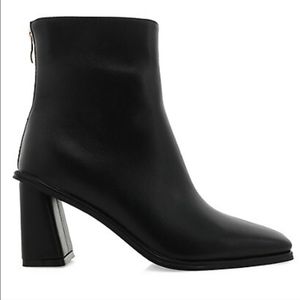 NEW Billini Quinnie Faux Black Leather Block Heel Ankle Boots Size 10